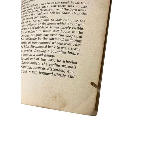 Lot Of 2 Hell In The Saddle Hondo Hardcover Paperback Books Western Fiction Nove - Picture 3 of 16